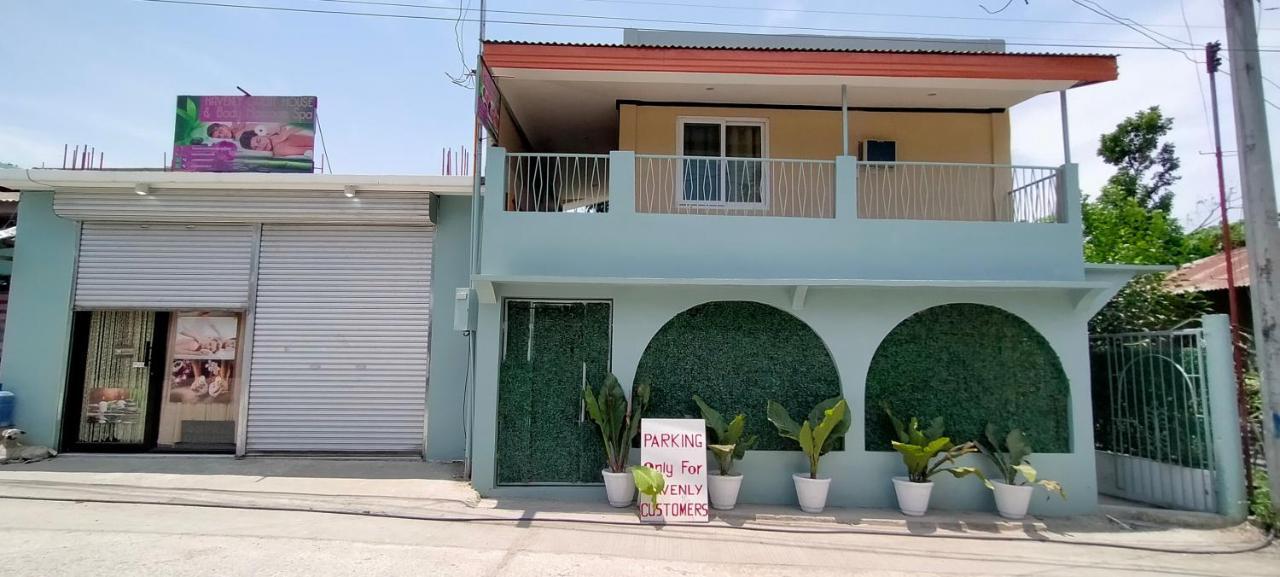 Havenly Guesthouse And Body Massage Spa Moalboal Extérieur photo