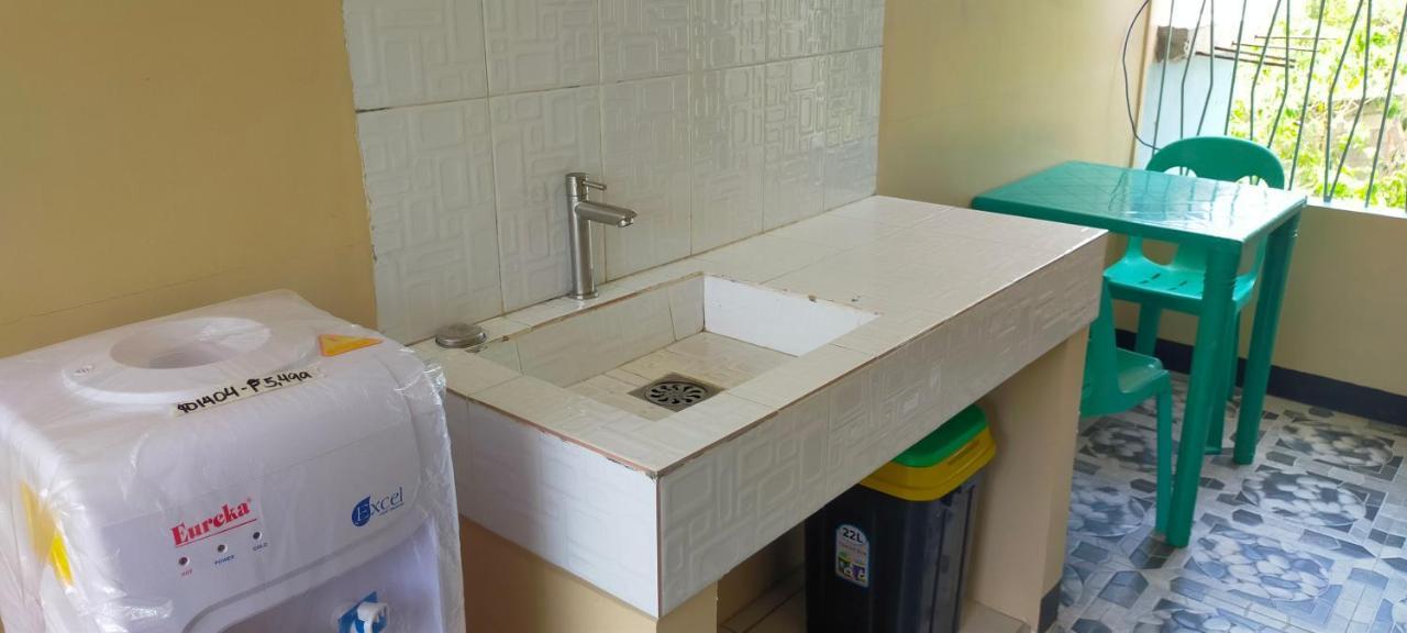 Havenly Guesthouse And Body Massage Spa Moalboal Extérieur photo